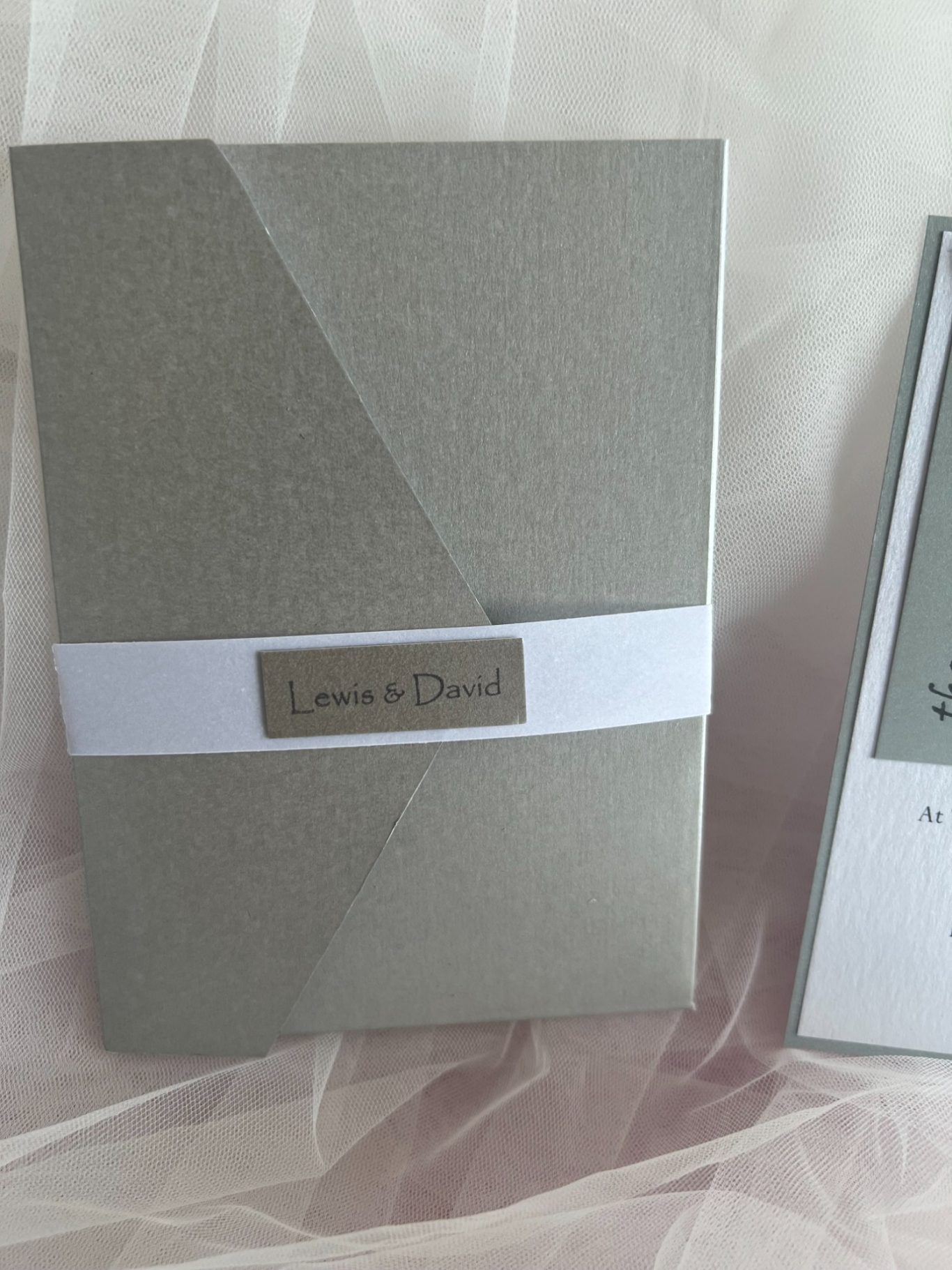 Silver Pearlised Pocketfold with personalised vellum belly band £4.50